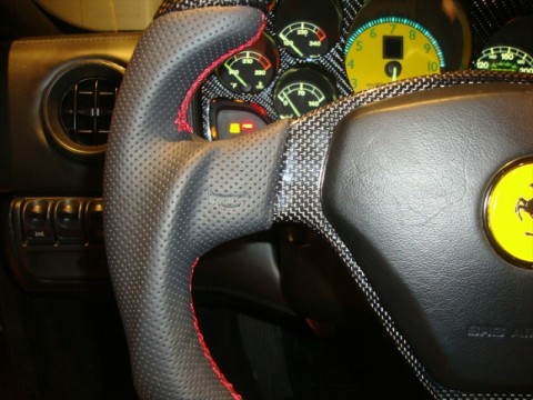360 Modena carbon steering wheel installed_03